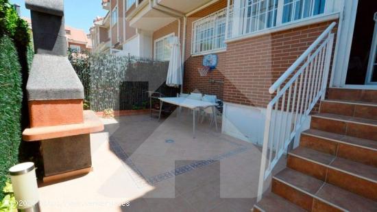 Chalet adosado en venta en Valdemoro en urbanizacion con piscina - MADRID