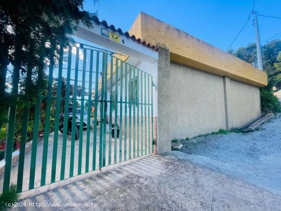 Encantadora Casa en La Nucía: Tu Refugio Ideal con Piscina y Vistas - ALICANTE