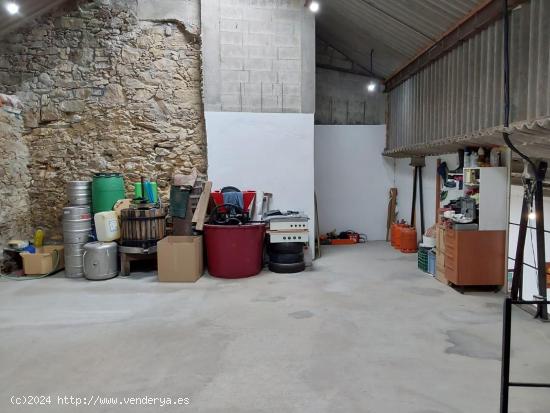 SE VENDE CASA PARA REFORMAR EN BOIRO CON LOCAL COMERCIAL - A CORUÑA