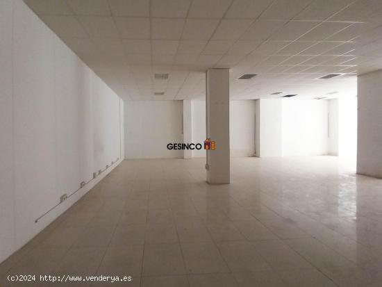 LOCAL COMERCIAL EN VENTA O ALQUILER EN LA ARTERIA COMERCIAL - VALENCIA