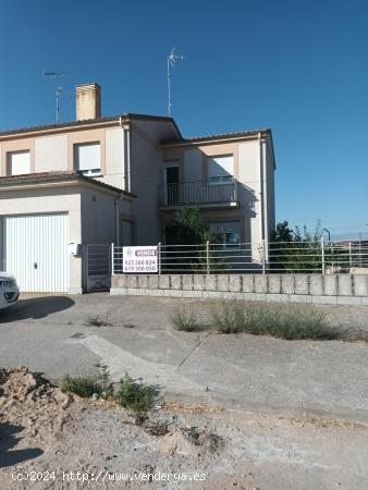  PRECIOSO CHALET EN PERFECTO ESTADO - SALAMANCA 