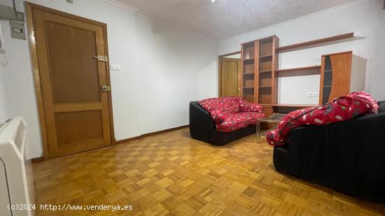 Se vende piso en la zona del Posio para entrar a vivir con ascensor y terraza - ORENSE