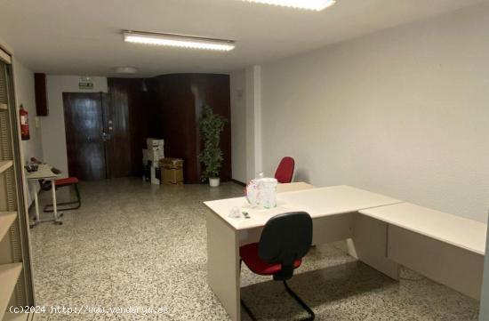  Local comercial en venta en Centre - BARCELONA 