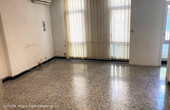 Local comercial en venta en Centre - BARCELONA