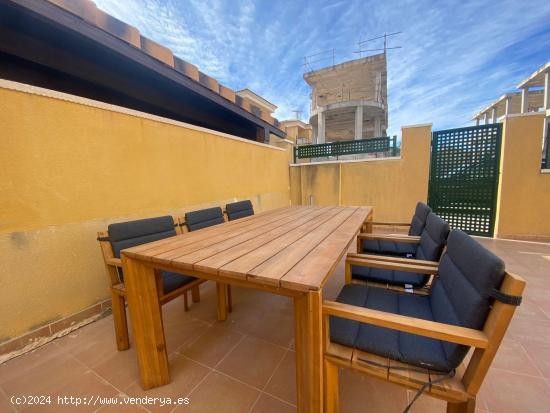 Chalet independiente en Benfispark (Benferri) - ALICANTE