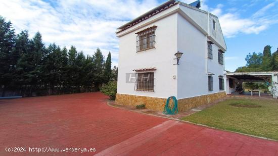 Magnífico chalet independiente en Campolivar. /HH Asesores, Inmobiliaria en Burjassot/ - VALENCIA