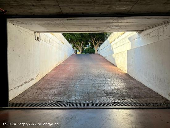 Plaza de garaje en Los Boliches - MALAGA