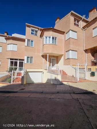 CABRERIZOS, PRECIOSO CHALET ADOSADO EN PERFECTO ESTADO - SALAMANCA