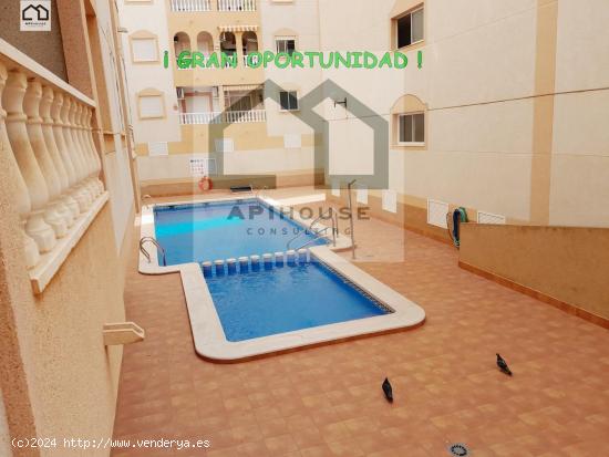  APIHOUSE VENDE CASA RECIEN REFORMADA EN EL CENTRO DE TORREVIEJA. PRECIO 105.000€ - ALICANTE 