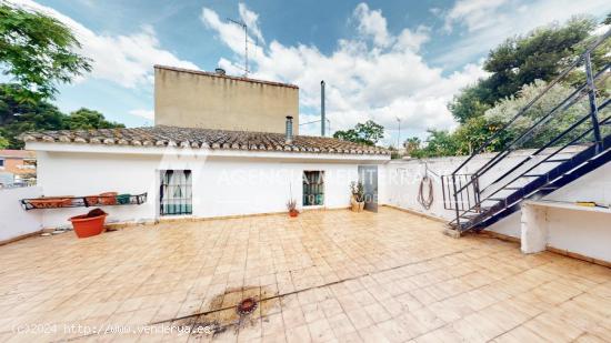 Fantástica casa junto con bajo local comercial en Náquera - VALENCIA