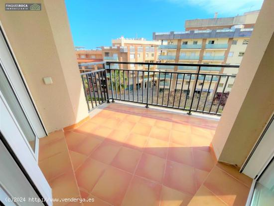 Acogedor piso de 3 Dormitorios, 2 Baños, Terraza de 8 m2, , Orientacion SurEste, - TARRAGONA