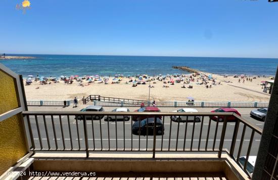 ¡Super Precio!  Apartamento en primerísima linea de playa con gran terraza y Fantásticas vistas -