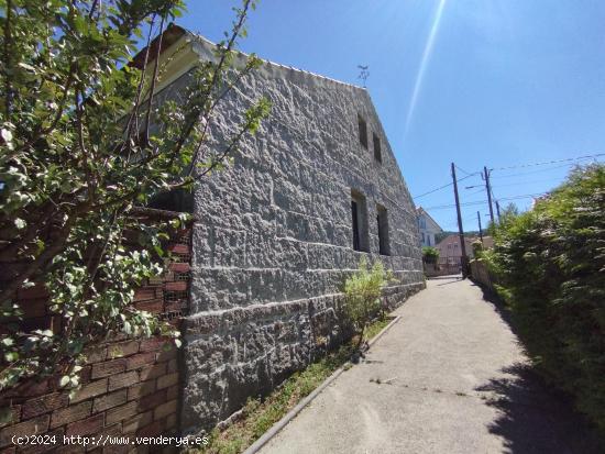 CASA DE PIEDRA PARA REFORMA CON JARDÍN - PONTEVEDRA