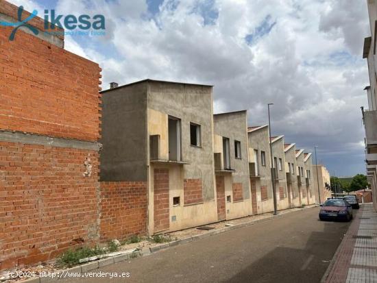 Venta de Casas Adosadas en construcción (WIP) en La Albuera - Badajoz - BADAJOZ