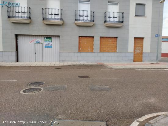 Venta de Local en Talavera la Real (Badajoz) - BADAJOZ