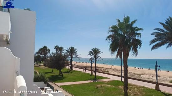 APARTAMENTO EN LA PLAYA DE LA BARROSA - CADIZ