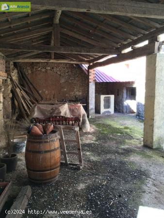 CASA EN VILLAESCUSA DE ROA CON PATIO - BURGOS