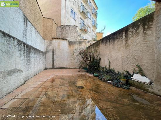 VIVIENDA DE TRES PLANTAS CON BODEGA EN ROA - BURGOS