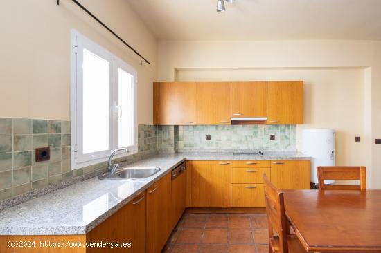 VENTA APARTAMENTO CON GARAJE Y TRASTERO--SIERRA NEVADA-GRANANDA - GRANADA