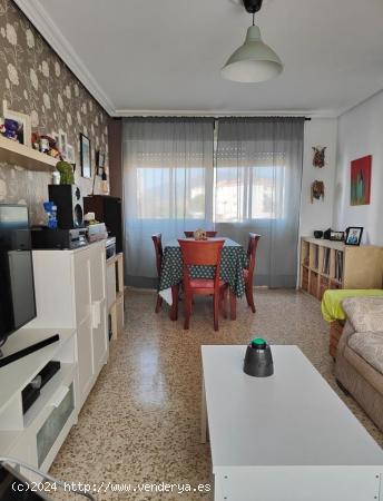 SE VENDE PISO EN EL SALADILLO - CADIZ