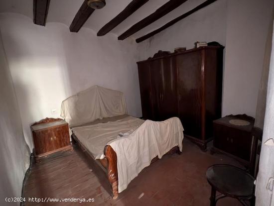 Casa en la plaza de Horta de Sant Joan - TARRAGONA