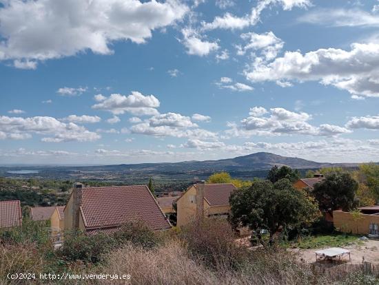 Se Vende en Miraflores de la Sierra - MADRID