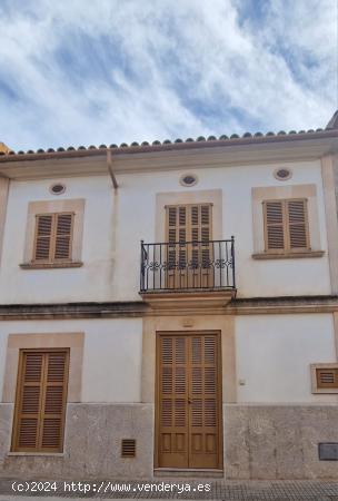  GRAN CASA EN EL CENTRO DE CAMPOS - BALEARES 