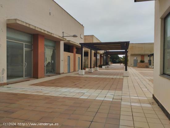  Se vende local comercial en CC TARTESSUS - CADIZ 