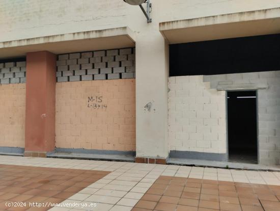 Se vende local comercial en CC TARTESSUS - CADIZ