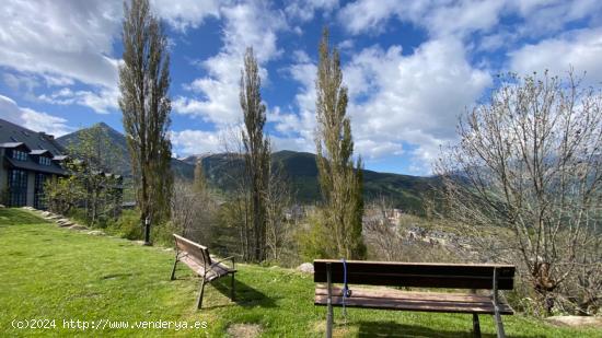 Despertar rodeado de montañas,  todo un lujo a tu alcance. - HUESCA