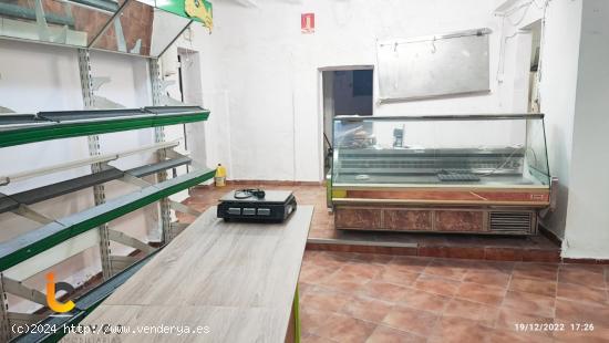  ANTIGUO SUPERMERCADO EN VENTA - CADIZ 