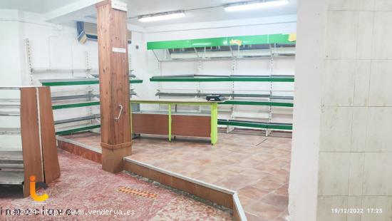 ANTIGUO SUPERMERCADO EN VENTA - CADIZ