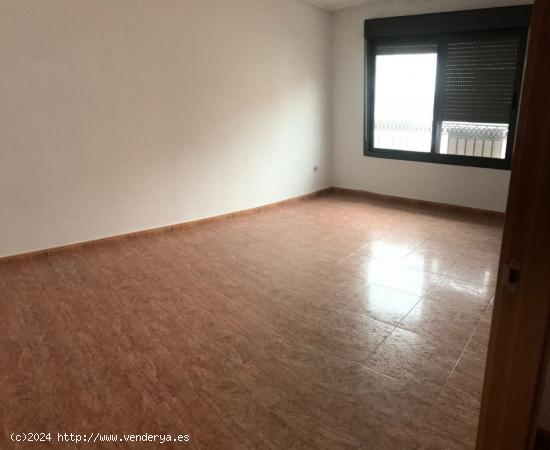 Se Vende en Petrer - ALICANTE