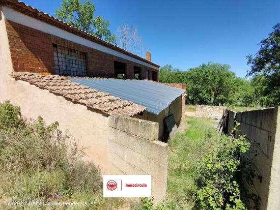 casa a medio construir sobre finca de 18.000 metros - BURGOS