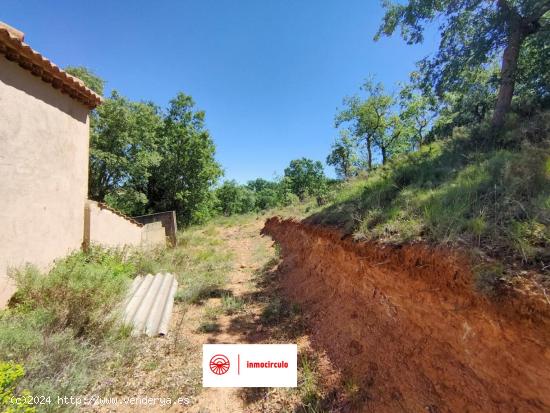 casa a medio construir sobre finca de 18.000 metros - BURGOS