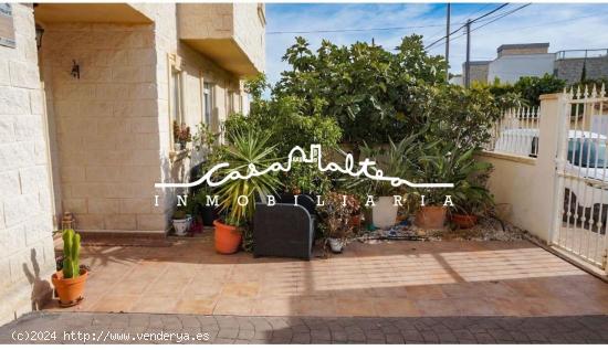 SE VENDE CHALET ADOSADO EN EL ALBIR - ALICANTE