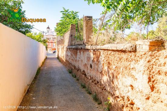 Magnifico solar en el centro de la Zubia - GRANADA