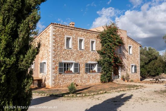 Finca de ensueño en Algaida – Elegancia moderna en armonía con la naturaleza mallorquina - BALEA