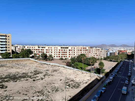  CÉNTRICO PISO EN LA URB. EL PILAR - LAS PALMAS 