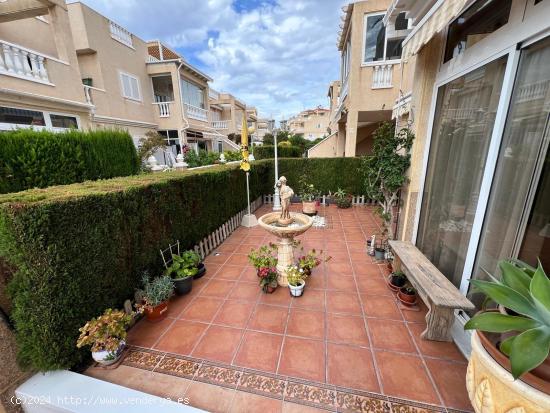 GRAN BUNGALOW PLANTA BAJA EN ORIHUELA COSTA, 2 HAB, 2 BAÑOS - ALICANTE