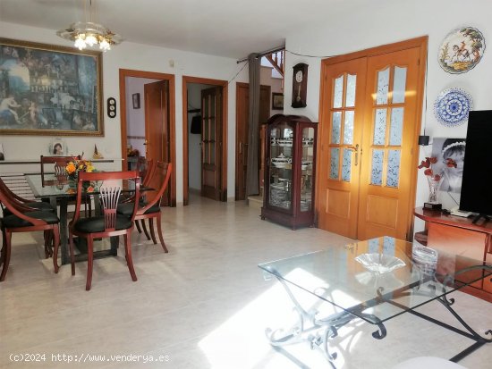 Unifamiliar aislada en venta  en Canyelles - Barcelona