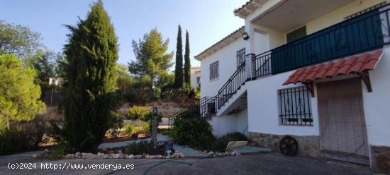 Chalet con piscina y vistas a 45 min de Madrid