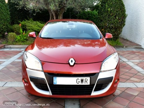 Renault Megane Megane Coupe 1.6 Dynamique de 2010 con 149.000 Km por 7.500 EUR. en Madrid