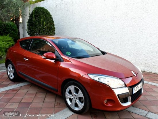 Renault Megane Megane Coupe 1.6 Dynamique de 2010 con 149.000 Km por 7.500 EUR. en Madrid