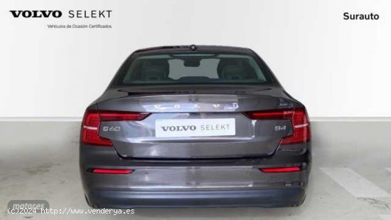 Volvo S60 S60 Core, B4 (gasolina), Gasolina de 2023 con 33.535 Km por 36.900 EUR. en Cadiz