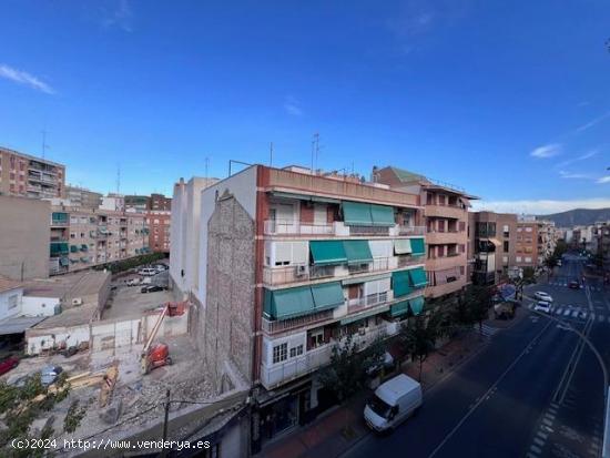 VENTA DE PISO EN TORRE DE ROMO, JUNTO AL JARDÍN DE FLORIDABLANCA - MURCIA