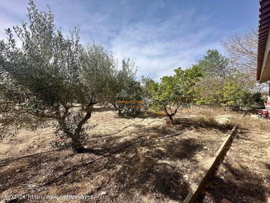 VENTA CASA EN LA MONTAÑA CERCA DEL FASTUOSO CAMPO DE GOLF ALENDA, RODEADO DE PAISAJES ESPECTACULARE