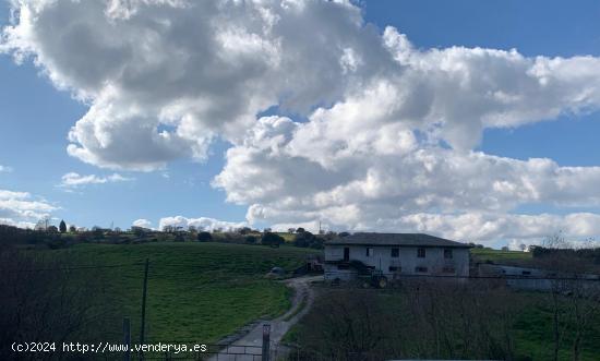  TERRENO CON VARIAS EDIFICACIONES - CANTABRIA 