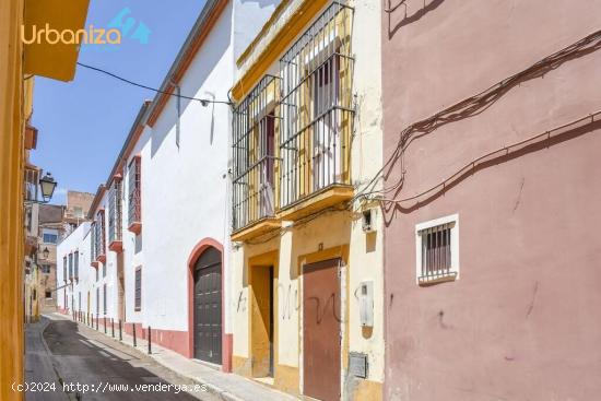 Piso en Zona centro para reformar - BADAJOZ