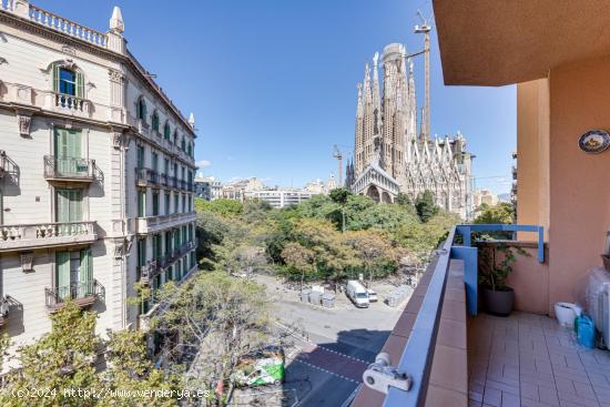  Vivienda amplia y luminosa con vistas a la Sagrada Familia - BARCELONA 